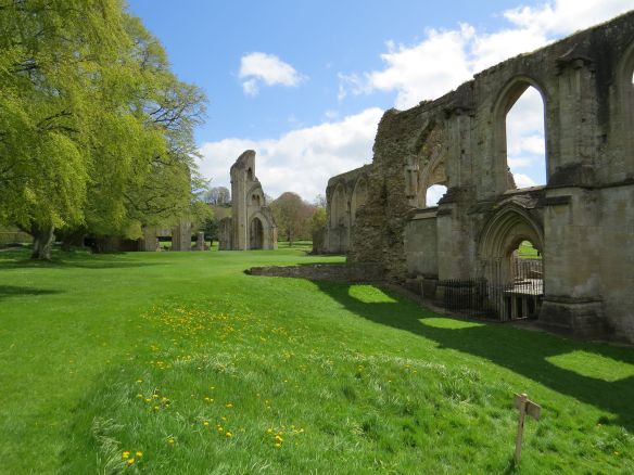 glastonbury_abbey1