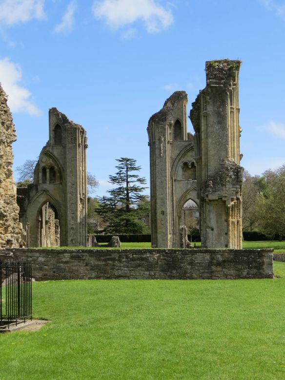 glastonbury_abbey2