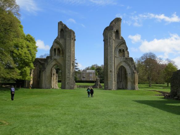 glastonbury_abbey3